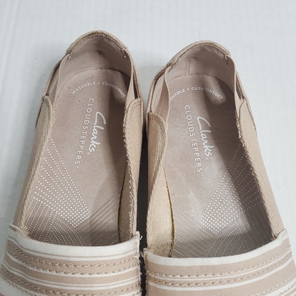 Clarks Cloudsteppers Slip On Shoes Size 7.5 M Taupe Canvas Striped Casual Comfy - Picture 4 of 10